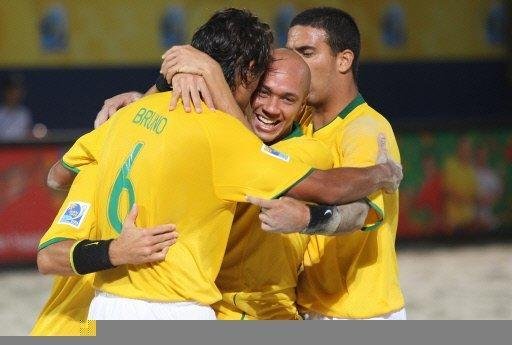 Brasil est&aacute; nas semifinais do Mundial de Futebol de Areia
