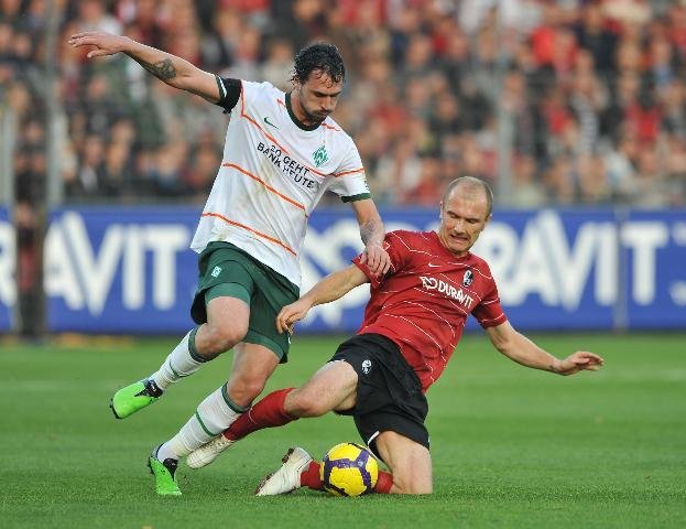 Werder goleou e assume a ponta do Campeonato Alem&atilde;o
