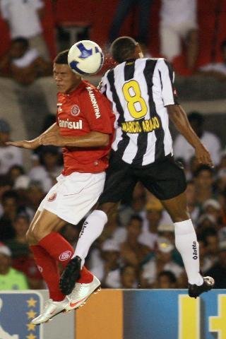 Marquinhos come&ccedil;ou seu segundo jogo seguido como titular do Inter