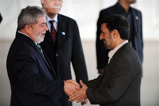Lula cobra de Ahmadinejad menos extremismo e fim do apoio ao Hamas