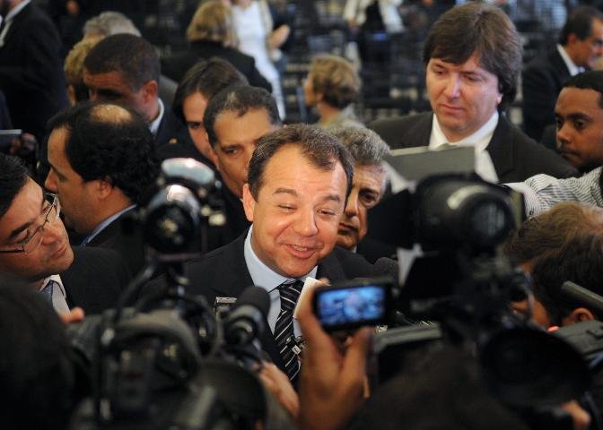 Cabral cumpre agenda em Bras&iacute;lia para tratar do pr&eacute;-sal nesta ter&ccedil;a-feira