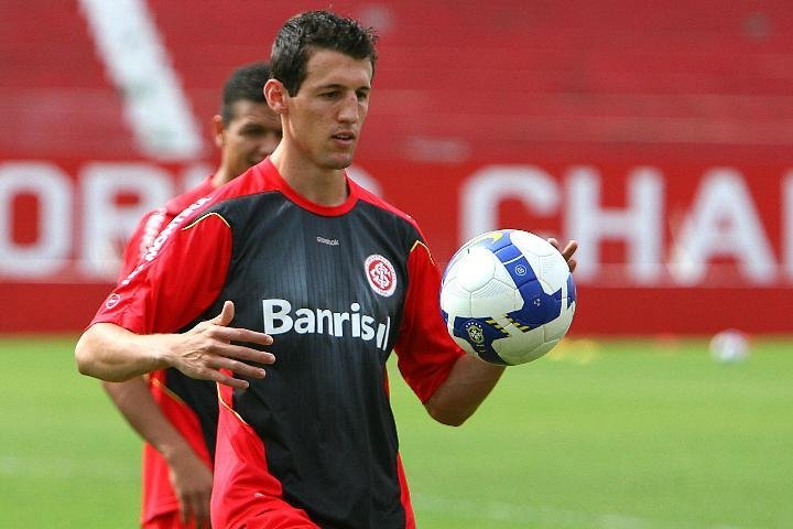 Danilo Silva diz que Inter est&aacute; embalado no Brasileir&atilde;o
