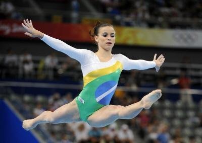 Jade Barbosa volta a competir ap&oacute;s mais de um ano