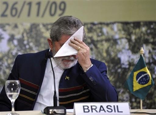 Em artigo, ex-petista acusou Lula de ter tentado abusar de colega na pris&atilde;o