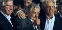 Mujica comemora notícia