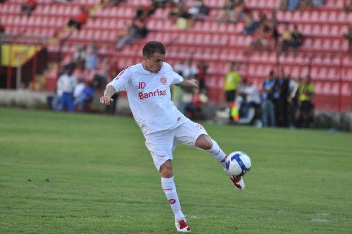 D&acute;Alessandro pode jogar no Tottenham em 2010