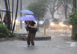 Chuva em SP corresponde a 25% do total previsto para o m&ecirc;s