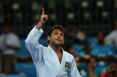Jo&atilde;o Derly sofre les&atilde;o e n&atilde;o sabe quando voltar&aacute; aos tatames