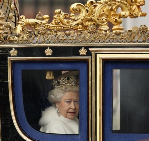 Rainha da Inglaterra quer evitar paparazzi