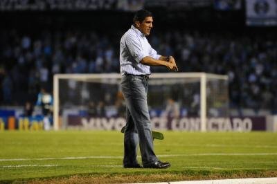 Silas come&ccedil;a a planejar 2010 na quarta-feira