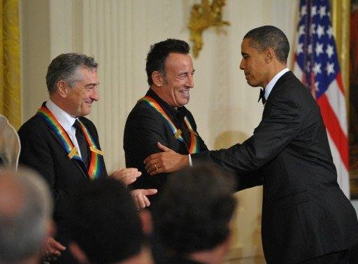 Obama homenageia &iacute;cones da cultura dos EUA