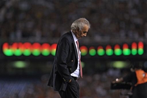 Fossatti deixa a LDU e cresce as chances de treinar o Inter