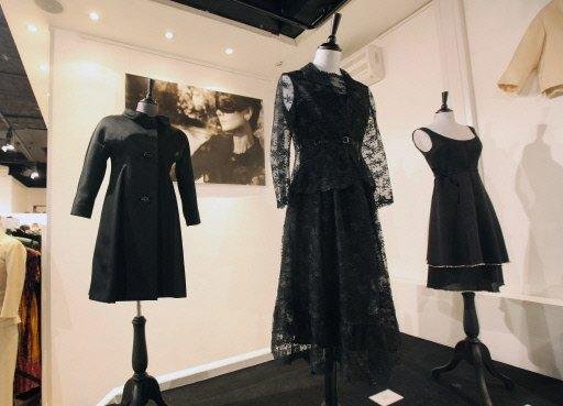 Guarda-roupa da atriz Audrey Hepburn &eacute; leiloado por 300 mil euros