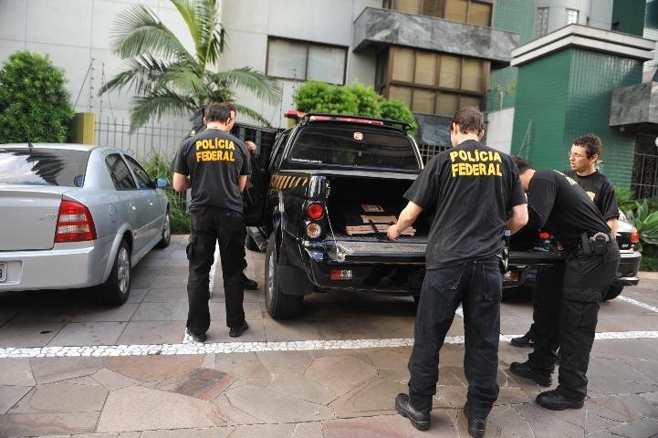 Busca no apartamento do ex-reitor foi realizada hoje