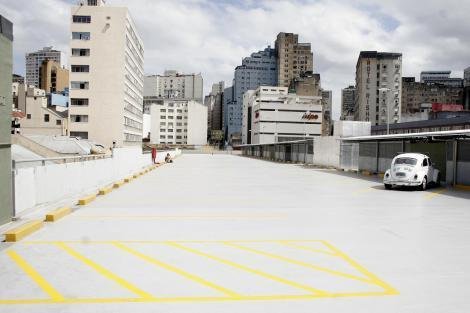 Estacionamento do Camel&oacute;dromo come&ccedil;a a funcionar hoje