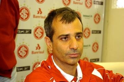 Mahseredjian seguir&aacute; no clube ao lado dos tr&ecirc;s auxiliares de Fossati