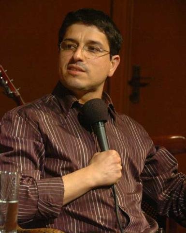 Altair Martins concorre com "Parede no Escuro" na categoria Narrativa Longa