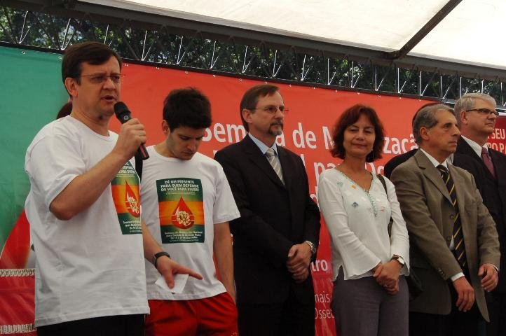 Campanha mobiliza ga&uacute;chos para doa&ccedil;&atilde;o de medula &oacute;ssea