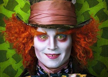 Alice no Pa&iacute;s das Maravilhas tem novo trailer na internet