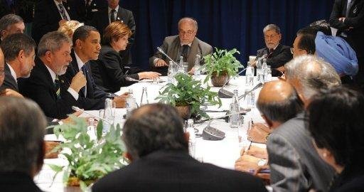 Lula, ao lado de Obama, e outros l&iacute;deres teriam esbo&ccedil;ado acordo para redu&ccedil;&atilde;o de gases poluentes