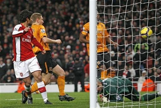 Arsenal subiu para a terceira posi&ccedil;&atilde;o no Ingl&ecirc;s