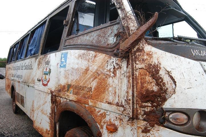 Seis v&iacute;timas do acidente em Pantano Grande seguem internadas