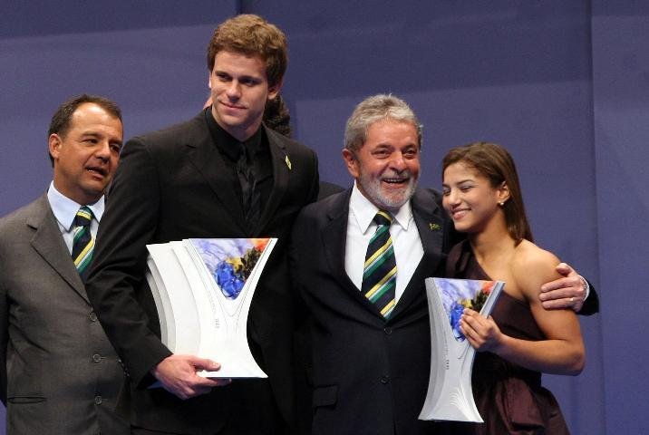 C&eacute;sar Cielo e Sarah Menezes recebem Pr&ecirc;mio Brasil Ol&iacute;mpico das m&atilde;os de Lula