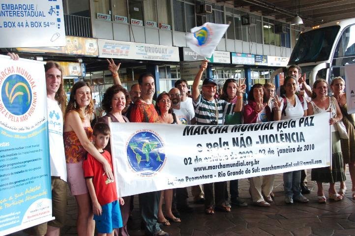 Marcha Mundial pela Paz e pela N&atilde;o-Viol&ecirc;ncia chega a Porto Alegre