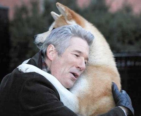 Fidelidade entre c&atilde;o e homem em "Sempre ao seu lado"