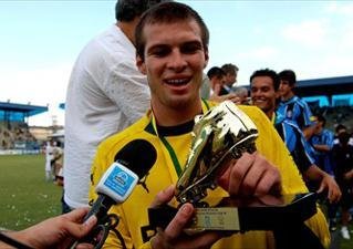 Gr&ecirc;mio corre risco de perder Busatto