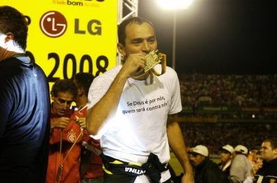 Clemer se despede ap&oacute;s 22 anos de carreira
