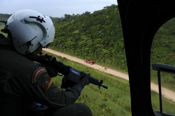 helic&oacute;ptero Esquilo foi acionado para acompanhar persegui&ccedil;&atilde;o em Torres