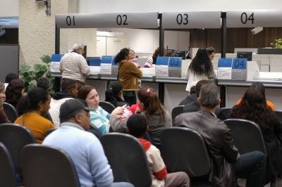 Saiba o que abre no feriad&atilde;o de Ano-Novo
