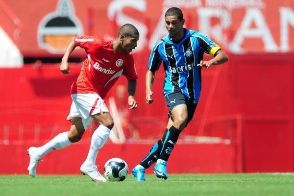 O atacante Felipinho &eacute; uma das novidades no grupo que disputar&aacute; a Copa S&atilde;o Paulo