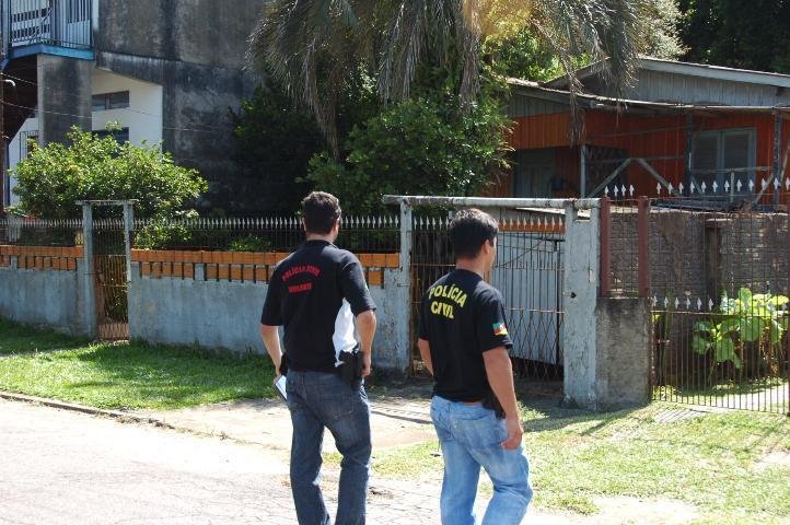 Pai atira no filho e tenta suic&iacute;dio em Cachoerinha