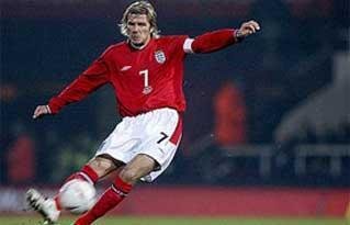 Beckham se diz arrependido por ter deixado Manchester