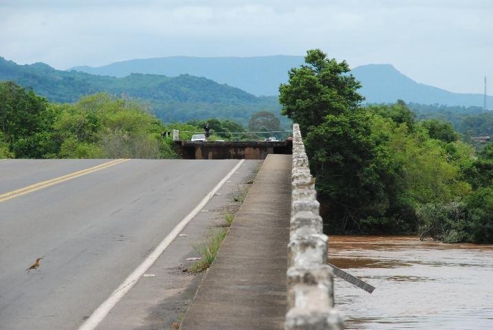 Acompanhe em tempo real a cobertura sobre a queda de ponte em Agudo
