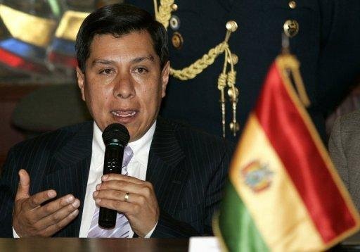 Bol&iacute;via admite tr&aacute;fico de armas na fronteira com Paraguai