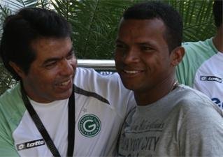 Presidente do Goi&aacute;s aceita negociar V&iacute;tor com o Gr&ecirc;mio