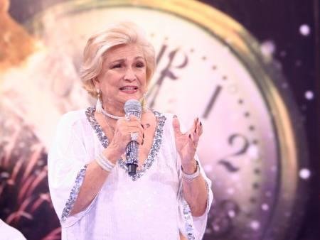 Hebe Camargo passa bem ap&oacute;s cirurgia