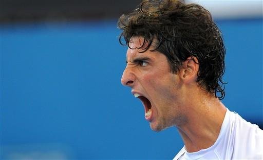 Bellucci estreia com vit&oacute;ria tranquila em Auckland
