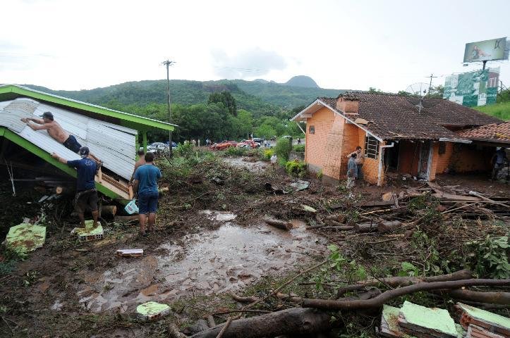 Tr&ecirc;s Coroas tamb&eacute;m deve decretar situa&ccedil;&atilde;o de emerg&ecirc;ncia