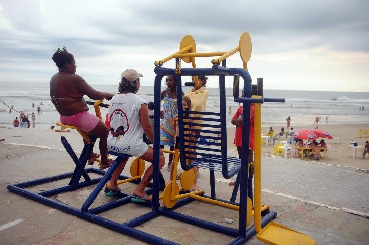 Rede Record disponibilizou aparelhos de muscula&ccedil;&atilde;o para os veranistas em Tramanda&iacute;