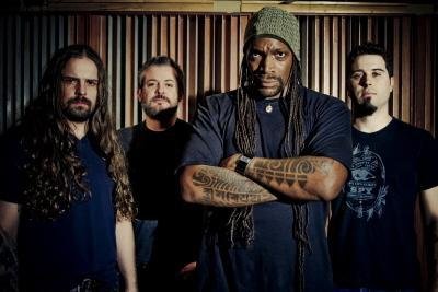 Sepultura abrir&aacute; o show do Metallica em S&atilde;o Paulo