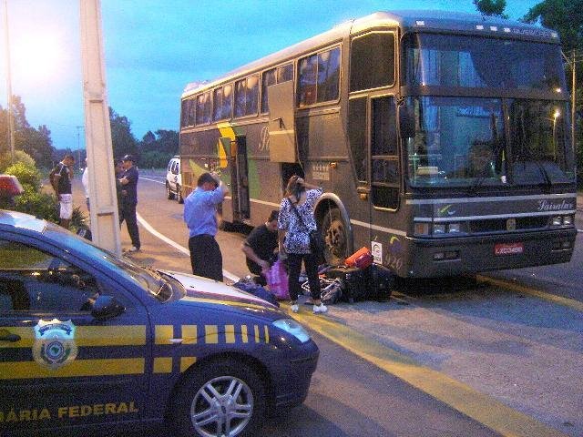PRF apreende contrabando de mercadorias em Lajeado