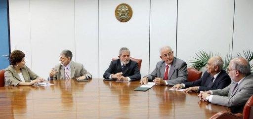 Governo brasileiro analisa melhor forma de contribuir com uma ajuda humanit&aacute;ria 