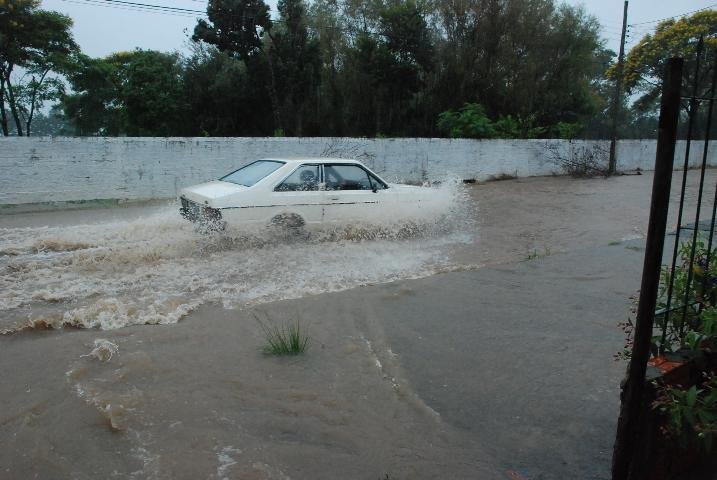 Chuva atinge a regi&atilde;o Central do Estado neste s&aacute;bado