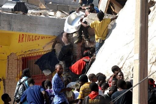 Saqueadores atacam mercado no Haiti