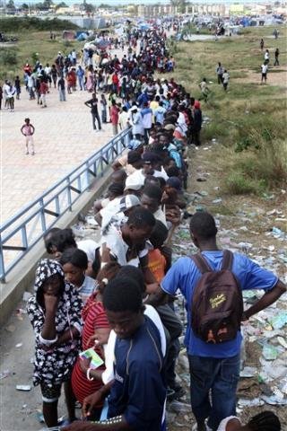 OIM quer montar um campo de refugiados para 100 mil pessoas no Haiti