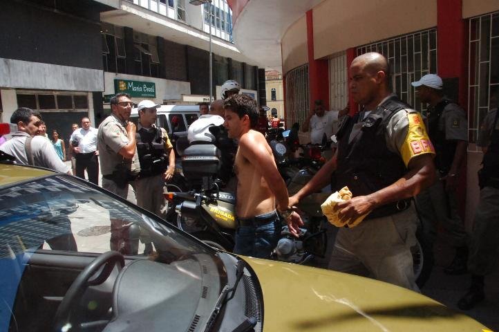 Brigada Militar prendeu quatro suspeitos, mas outros dois conseguiram escapar